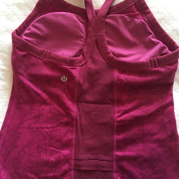 EUC lululemon racerback tank top - Picture 3 of 4